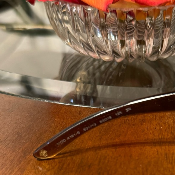 Authentic Versace sunglasses in great condition - Picture 5 of 9